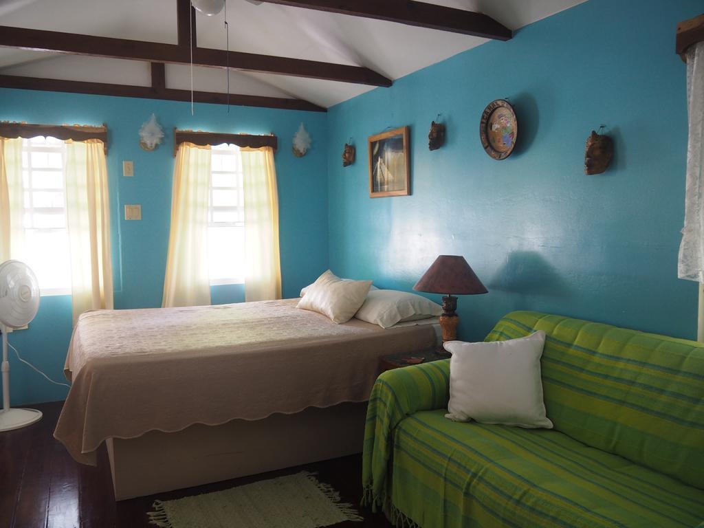 Jaguar Morning Star Hotel Caye Corker Buitenkant foto